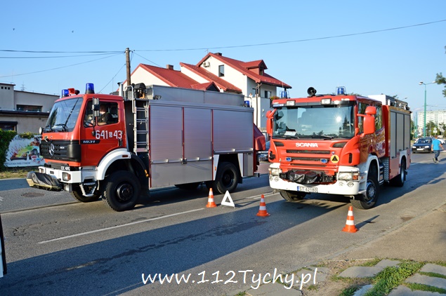 Trzy rozbite auta na ul. Harcerskiej Trzy rozbite auta na ul. Harcerskiej