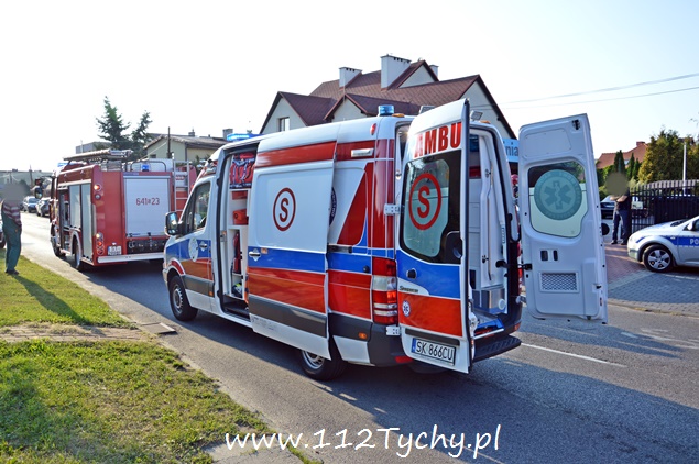 Trzy rozbite auta na ul. Harcerskiej Trzy rozbite auta na ul. Harcerskiej