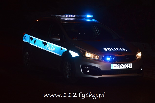 POŻAR SAMOCHODU NA ULICY LEŚNEJ POŻAR SAMOCHODU NA ULICY LEŚNEJ