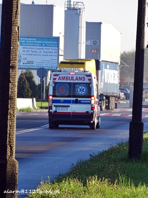 ZDERZENIE DWÓCH OSOBOWEK NA OŚWIĘCIMSKIEJ ZDERZENIE DWÓCH OSOBOWEK NA OŚWIĘCIMSKIEJ
