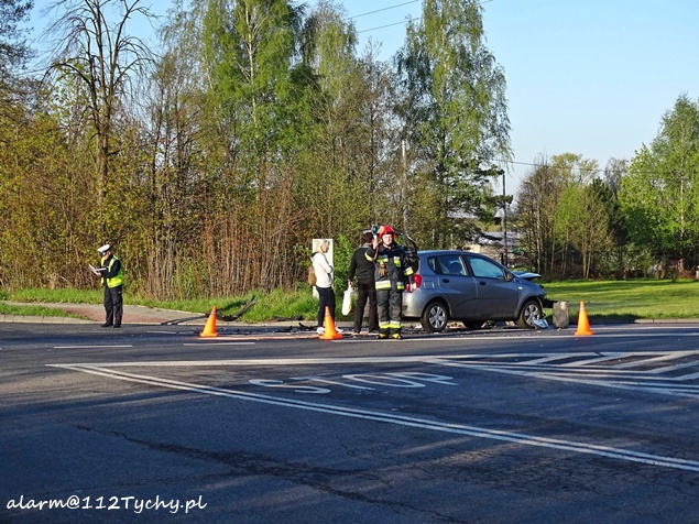 ZDERZENIE DWÓCH OSOBOWEK NA OŚWIĘCIMSKIEJ ZDERZENIE DWÓCH OSOBOWEK NA OŚWIĘCIMSKIEJ