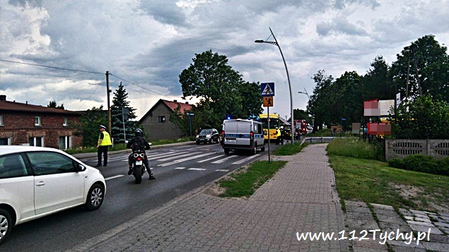 ZDERZENIE AUTOBUSU MIEJSKIEGO Z OSOBÓWKĄ NA MIKOŁOWSKIEJ ZDERZENIE AUTOBUSU MIEJSKIEGO Z OSOBÓWKĄ NA MIKOŁOWSKIEJ