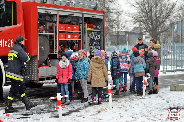 SPOTKANIE ZE SŁUŻBAMI RATOWNICZYMI W SZKOLE PODSTAWOWEJ NR 36 SPOTKANIE ZE SŁUŻBAMI RATOWNICZYMI W SZKOLE PODSTAWOWEJ NR 36
