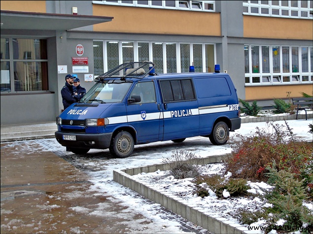 SPOTKANIE ZE SŁUŻBAMI RATOWNICZYMI W SZKOLE PODSTAWOWEJ NR 36 SPOTKANIE ZE SŁUŻBAMI RATOWNICZYMI W SZKOLE PODSTAWOWEJ NR 36