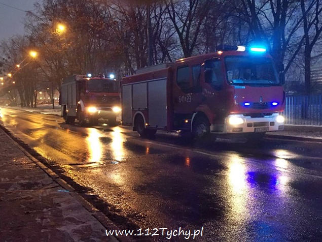 KOLIZJA DWÓCH OSOBOWEK NA BURSCHEGO KOLIZJA DWÓCH OSOBOWEK NA BURSCHEGO