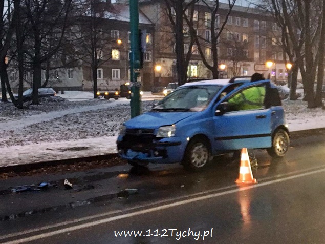 KOLIZJA DWÓCH OSOBOWEK NA BURSCHEGO KOLIZJA DWÓCH OSOBOWEK NA BURSCHEGO