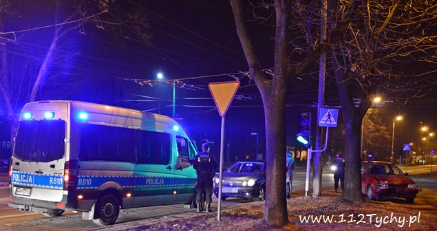 KOLIZJA DWÓCH VW POLO NA SKRZYŻOWANIU PRZY MAŁYM TESCO KOLIZJA DWÓCH VW POLO NA SKRZYŻOWANIU PRZY MAŁYM TESCO