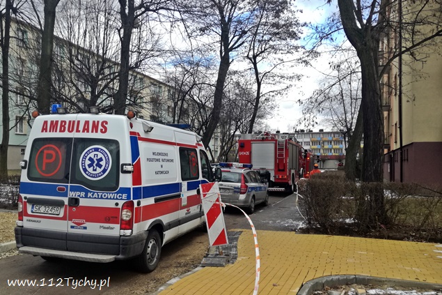 INTERWENCJA SŁUŻB RATUNKOWYCH W MIESZKANIU PRZY ELFÓW INTERWENCJA SŁUŻB RATUNKOWYCH W MIESZKANIU PRZY ELFÓW