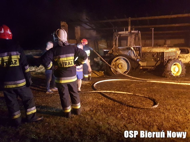 POŻAR BUDYNKU GOSPODARCZEGO W CHEŁMIE ŚLĄSKIM POŻAR BUDYNKU GOSPODARCZEGO W CHEŁMIE ŚLĄSKIM