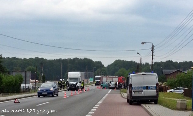 KARAMBOL NA DK 44 W ŚMIŁOWICACH KARAMBOL NA DK 44 W ŚMIŁOWICACH