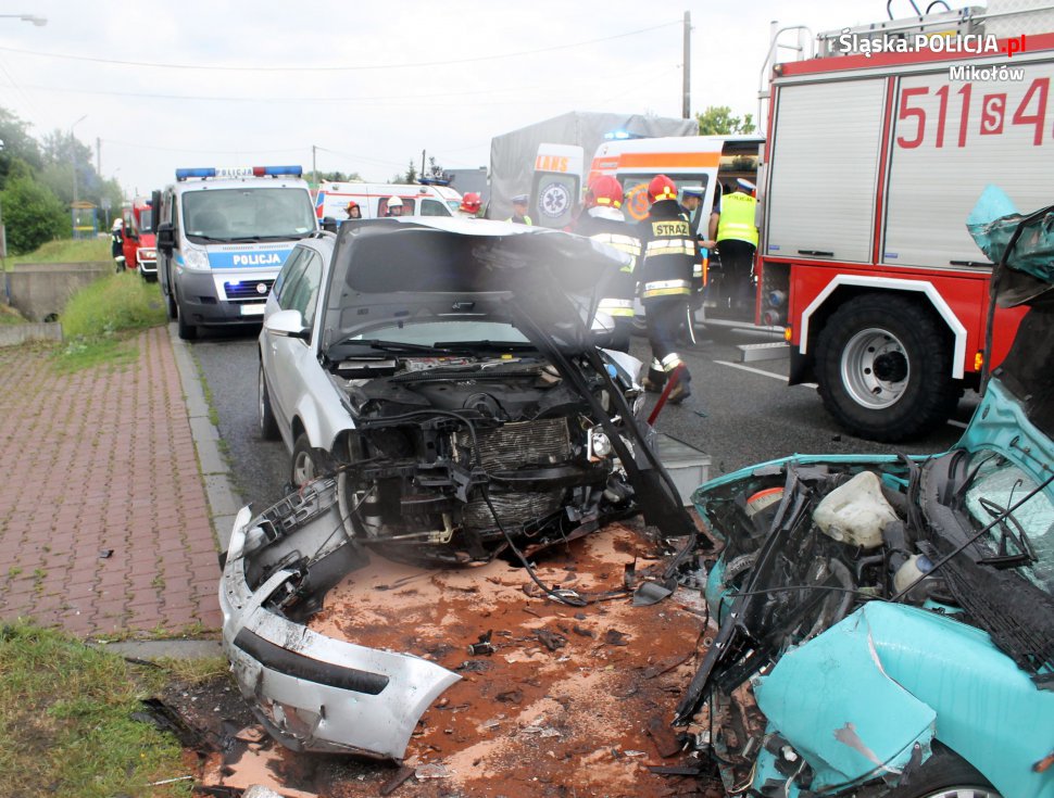 KARAMBOL NA DK 44 W ŚMIŁOWICACH KARAMBOL NA DK 44 W ŚMIŁOWICACH
