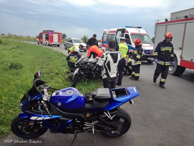 ZDERZENIE OSOBÓWKI Z MOTOCYKLEM W CHEŁMIE MAŁYM ZDERZENIE OSOBÓWKI Z MOTOCYKLEM W CHEŁMIE MAŁYM
