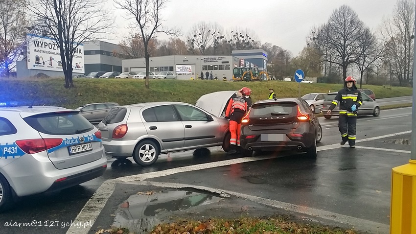 KOLIZJA OSOBÓWEK NA GÓRCE MIKOŁOWSKIEJ KOLIZJA OSOBÓWEK NA GÓRCE MIKOŁOWSKIEJ