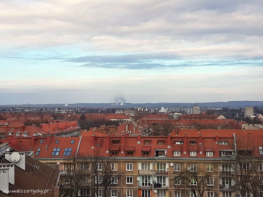 POŻAR NA TERENIE BYŁEJ KWK BOŻE DARY POŻAR NA TERENIE BYŁEJ KWK BOŻE DARY