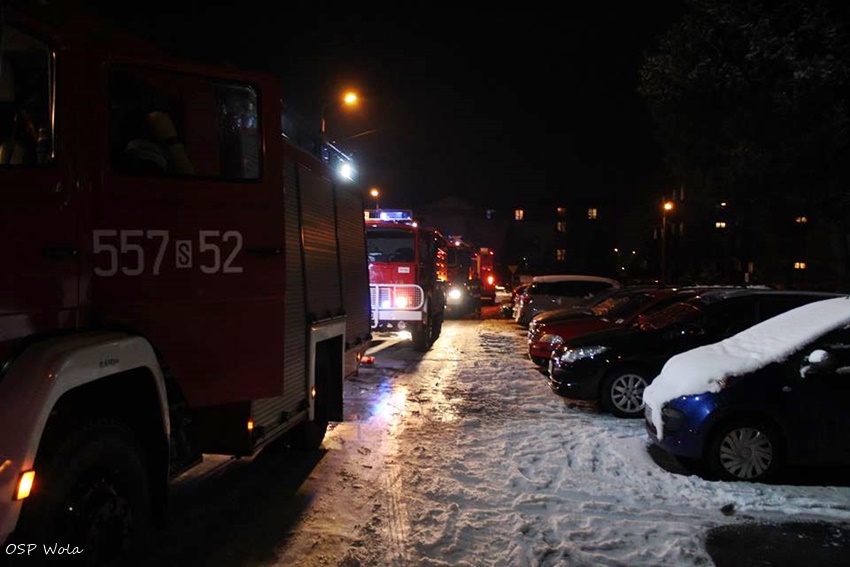 POŻAR W MIESZKANIU NA WOLI POŻAR W MIESZKANIU NA WOLI