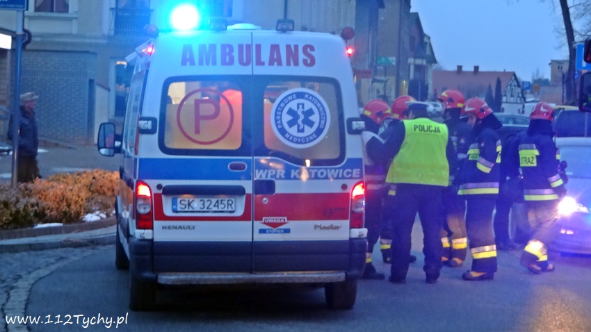 PIESZY RZUCIŁ SIĘ POD NADJEŻDŻAJĄCY SAMOCHÓD NA DAMROTA PIESZY RZUCIŁ SIĘ POD NADJEŻDŻAJĄCY SAMOCHÓD NA DAMROTA