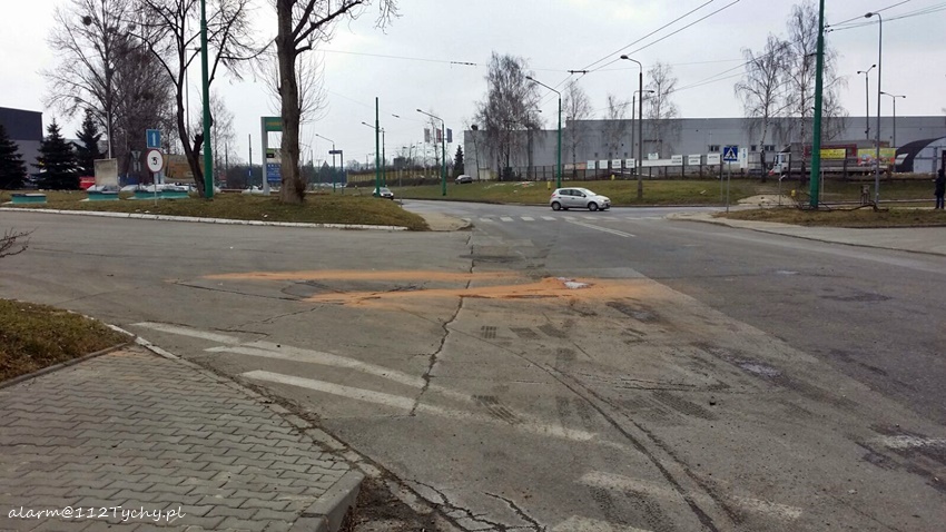 KOLIZJA DWÓCH OSOBÓWEK NA METALOWEJ KOLIZJA DWÓCH OSOBÓWEK NA METALOWEJ