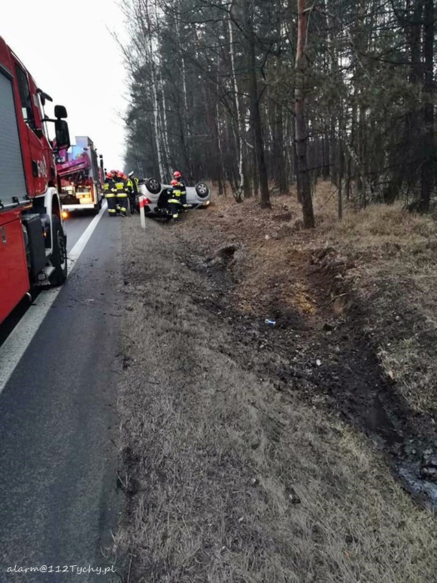 DACHOWANIE OSOBÓWKI NA DK1 DACHOWANIE OSOBÓWKI NA DK1