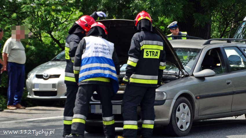 ZDERZENIE DOSTAWCZAKA Z OSOBÓWKĄ NA OŚWIĘCIMSKIEJ ZDERZENIE DOSTAWCZAKA Z OSOBÓWKĄ NA OŚWIĘCIMSKIEJ