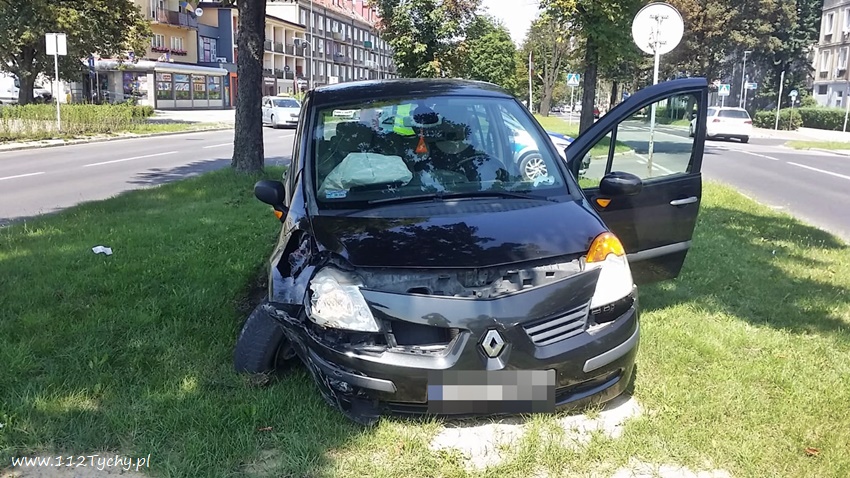 ZDERZENIE OSOBÓWEK NA AL. BIELSKIEJ ZDERZENIE OSOBÓWEK NA AL. BIELSKIEJ