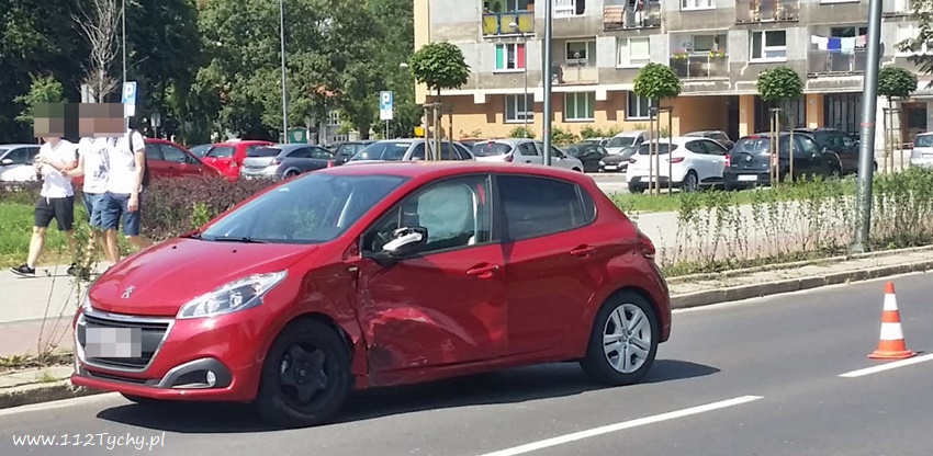 ZDERZENIE OSOBÓWEK NA AL. BIELSKIEJ ZDERZENIE OSOBÓWEK NA AL. BIELSKIEJ