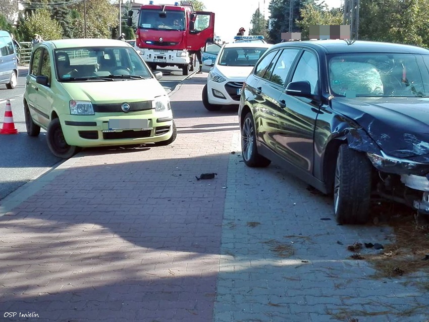 ZDERZENIE DWÓCH OSOBÓWEK W IMIELINIE ZDERZENIE DWÓCH OSOBÓWEK W IMIELINIE