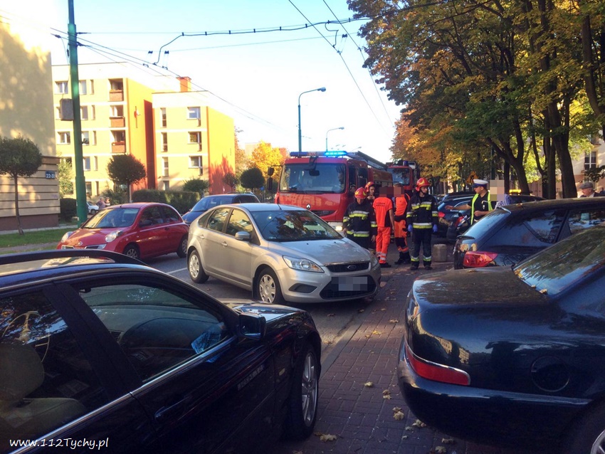 ZDERZENIE MOTOCYKLA Z OSOBÓWKĄ NA BUDOWLANYCH ZDERZENIE MOTOCYKLA Z OSOBÓWKĄ NA BUDOWLANYCH