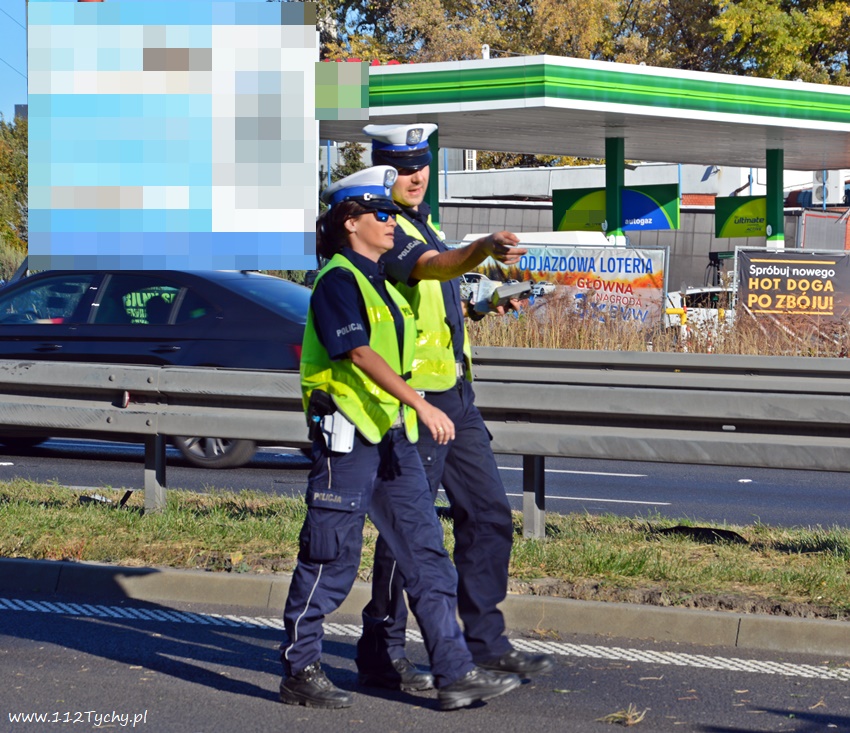 ZDERZENIE DWÓCH OSOBÓWEK NA TRASIE DK1 ZDERZENIE DWÓCH OSOBÓWEK NA TRASIE DK1
