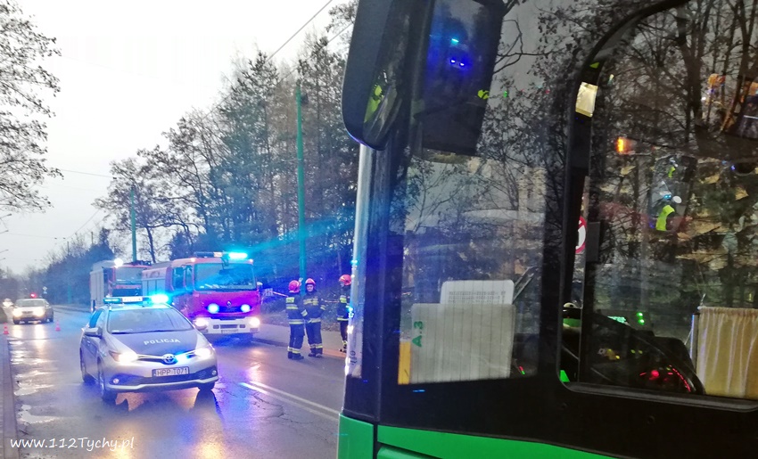POTRĄCENIE ROWERZYSTY PRZEZ TROLEJBUS NA BURSCHEGO POTRĄCENIE ROWERZYSTY PRZEZ TROLEJBUS NA BURSCHEGO