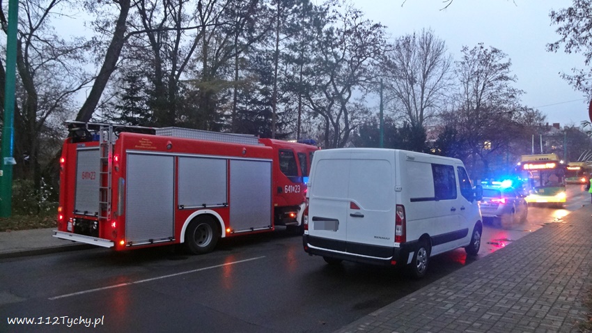 POTRĄCENIE ROWERZYSTY PRZEZ TROLEJBUS NA BURSCHEGO POTRĄCENIE ROWERZYSTY PRZEZ TROLEJBUS NA BURSCHEGO