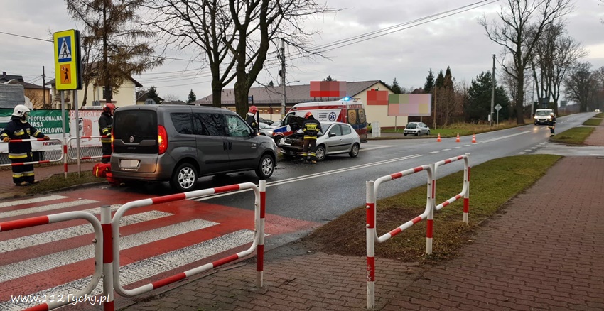 ZDERZENIE DWÓCH OSOBÓWEK W BOJSZOWACH ZDERZENIE DWÓCH OSOBÓWEK W BOJSZOWACH