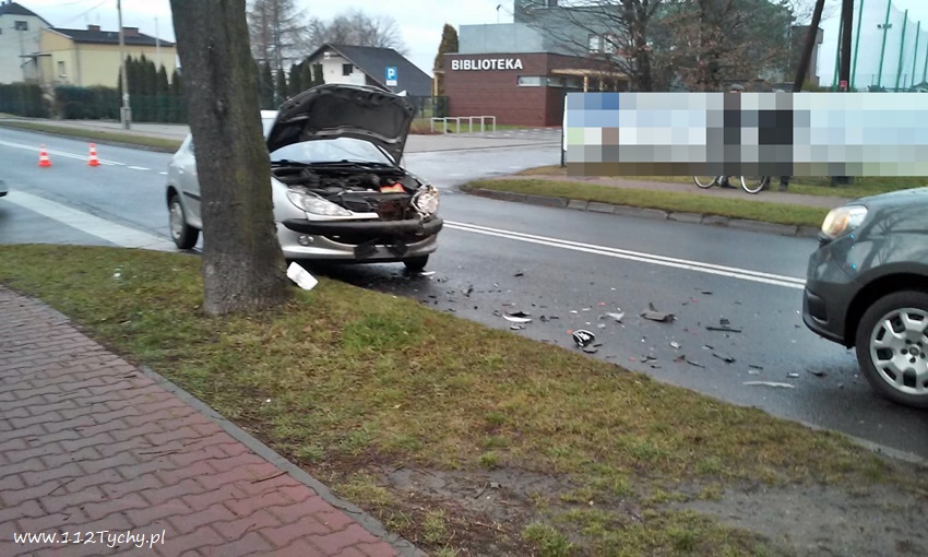 ZDERZENIE DWÓCH OSOBÓWEK W BOJSZOWACH ZDERZENIE DWÓCH OSOBÓWEK W BOJSZOWACH