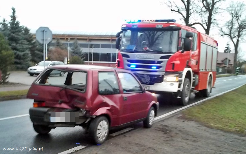 ZDERZENIE DWÓCH OSOBÓWEK W BOJSZOWACH ZDERZENIE DWÓCH OSOBÓWEK W BOJSZOWACH