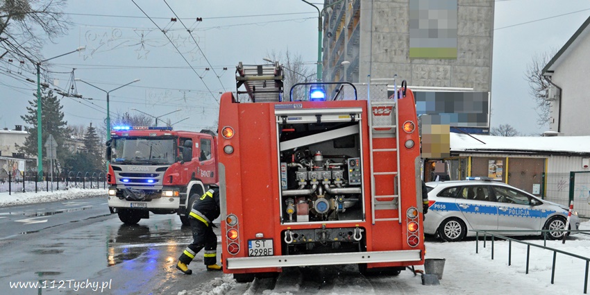POŻAR SAMOCHODU NA ULICY BEGONII POŻAR SAMOCHODU NA ULICY BEGONII