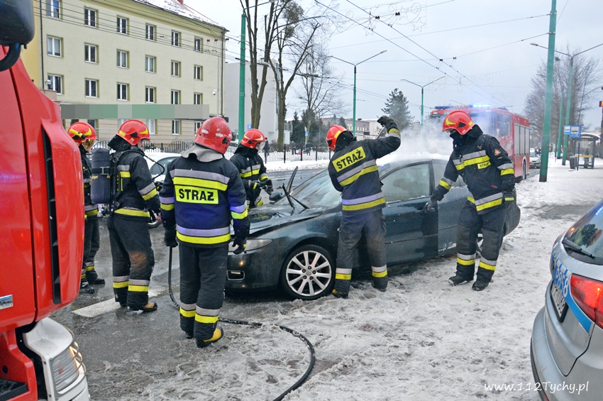 POŻAR SAMOCHODU NA ULICY BEGONII POŻAR SAMOCHODU NA ULICY BEGONII