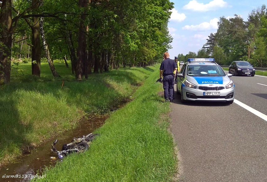 WYPADEK MOTOCYKLISTY I POŻAR SAMOCHODU NA TRASIE S1 WYPADEK MOTOCYKLISTY I POŻAR SAMOCHODU NA TRASIE S1