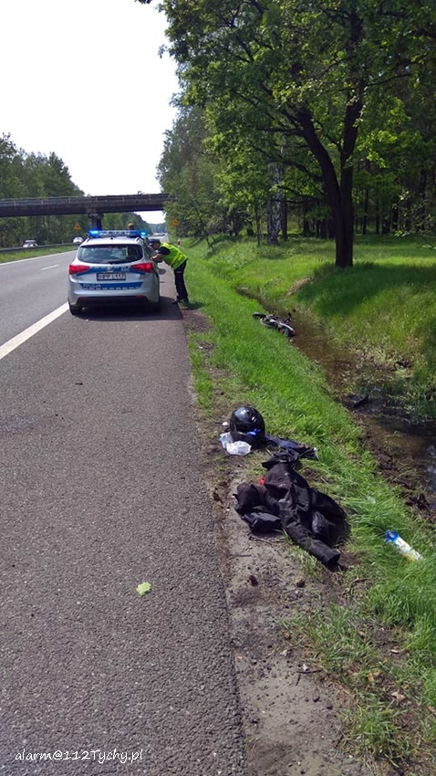 WYPADEK MOTOCYKLISTY I POŻAR SAMOCHODU NA TRASIE S1 WYPADEK MOTOCYKLISTY I POŻAR SAMOCHODU NA TRASIE S1