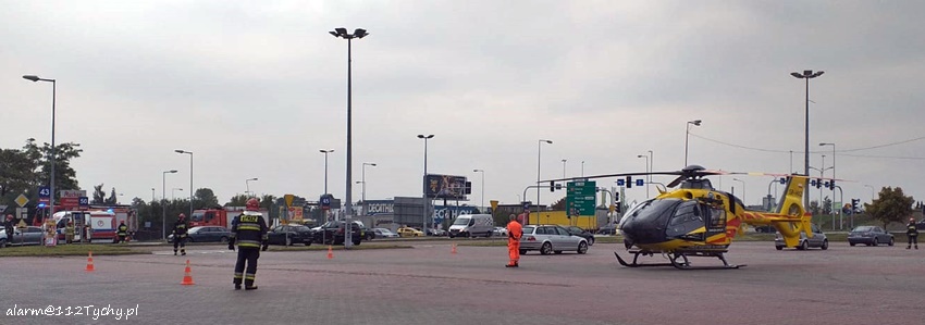 ZDERZENIE OSOBÓWKI ZE SKUTEREM NA PARKINGU SKLEPU AUCHAN W MIKOŁOWIE ZDERZENIE OSOBÓWKI ZE SKUTEREM NA PARKINGU SKLEPU AUCHAN W MIKOŁOWIE