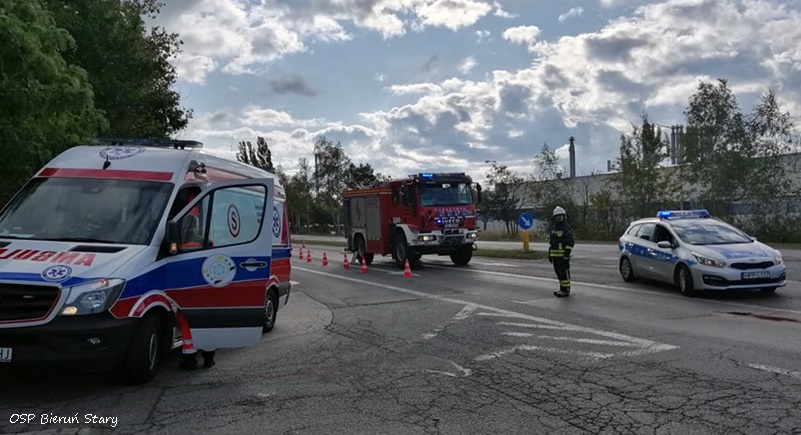 ZDERZENIE DWÓCH OSOBÓWEK NA SKRZYŻOWANIU TURYŃSKIEJ Z SAMOCHODOWĄ ZDERZENIE DWÓCH OSOBÓWEK NA SKRZYŻOWANIU TURYŃSKIEJ Z SAMOCHODOWĄ