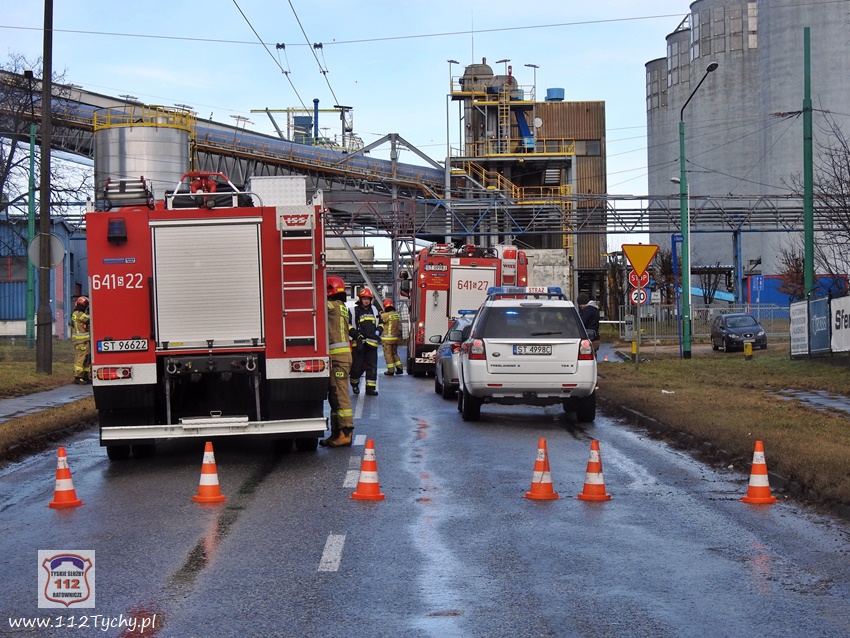 ZDERZENIE OSOBÓWKI Z TROLEJBUSEM NA SKRZYŻOWANIU UL. PRZEMYSŁOWEJ Z METALOWĄ ZDERZENIE OSOBÓWKI Z TROLEJBUSEM NA SKRZYŻOWANIU UL. PRZEMYSŁOWEJ Z METALOWĄ