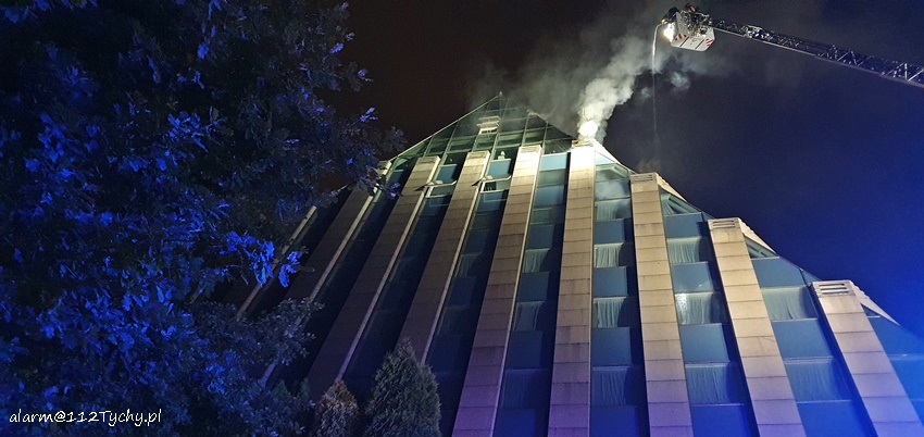 POŻAR W HOTELU PIRAMIDA PRZY UL.SIKORSKIEGO POŻAR W HOTELU PIRAMIDA PRZY UL.SIKORSKIEGO