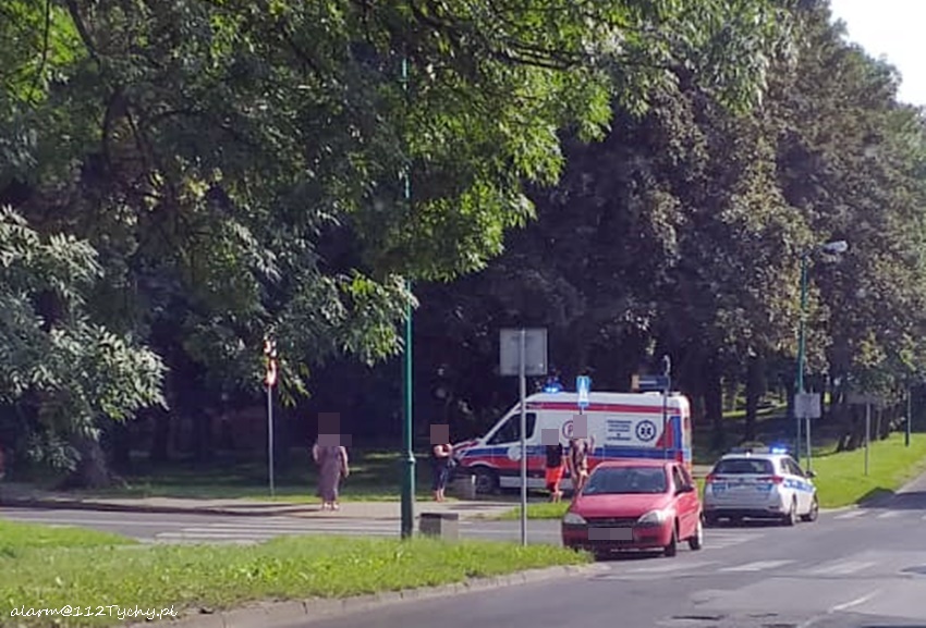 ZDERZENIE ROWERZYSTKI Z OSOBÓWKĄ NA UL. BURSCHEGO ZDERZENIE ROWERZYSTKI Z OSOBÓWKĄ NA UL. BURSCHEGO