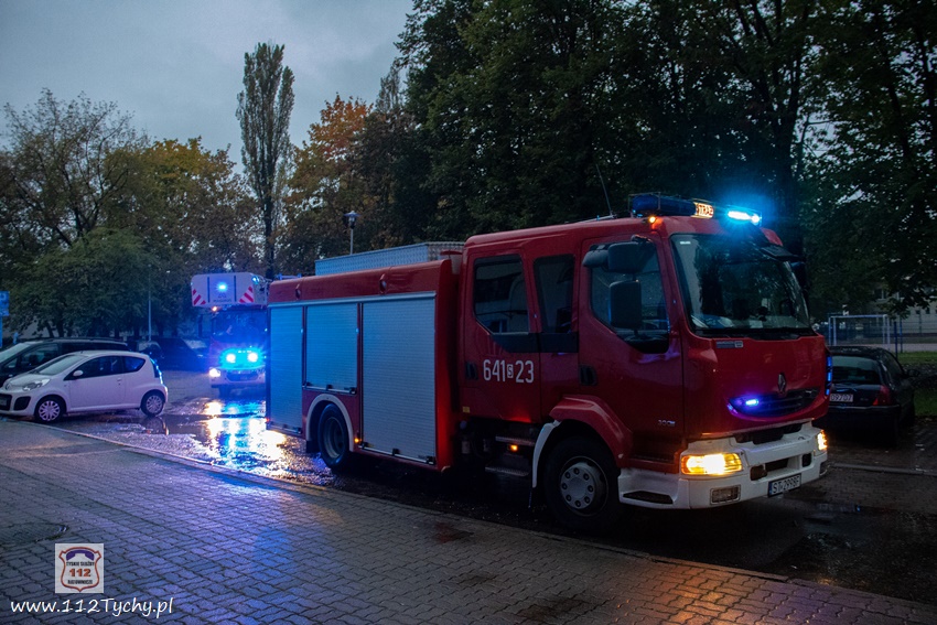 POŻAR MIESZKANIA W BUDYNKU WIELORODZINNYM PRZY UL. DARWINA POŻAR MIESZKANIA W BUDYNKU WIELORODZINNYM PRZY UL. DARWINA
