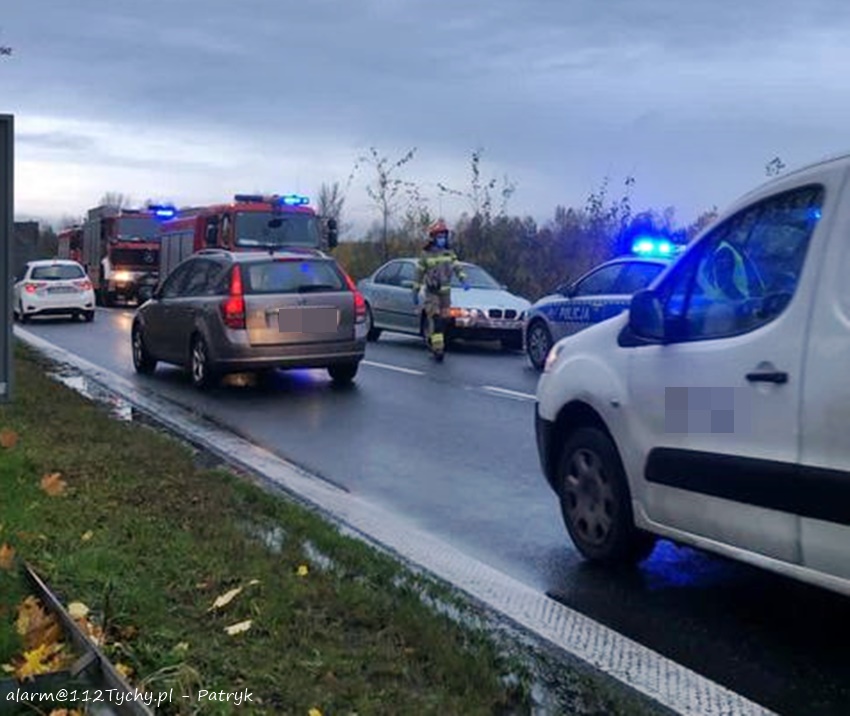 ZDERZENIE DWÓCH OSOBÓWEK NA UL. WARSZAWSKIEJ W BIERUNIU ZDERZENIE DWÓCH OSOBÓWEK NA UL. WARSZAWSKIEJ W BIERUNIU