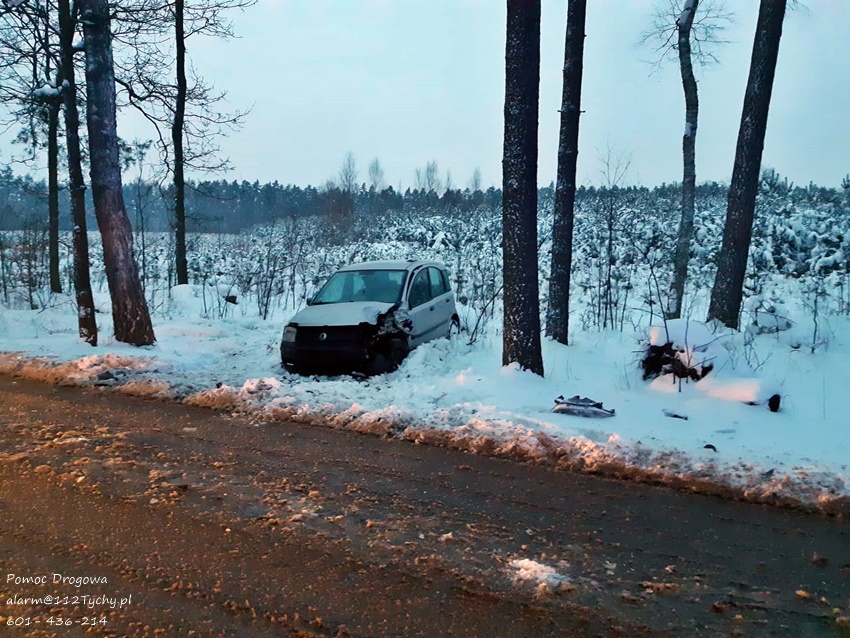 ZDERZENIE DWÓCH OSOBÓWEK NA UL. BIERUŃSKIEJ W ŚWIERCZYŃCU ZDERZENIE DWÓCH OSOBÓWEK NA UL. BIERUŃSKIEJ W ŚWIERCZYŃCU