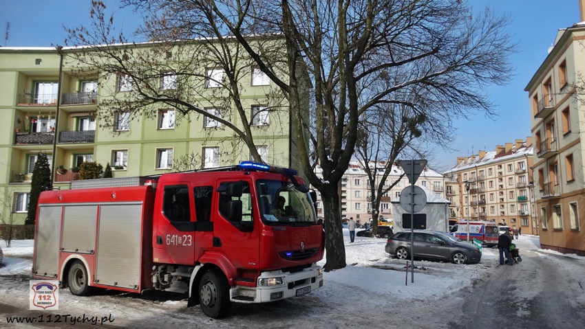 INTERWENCJA SŁUŻB RATUNKOWYCH W TYM ZAŁOGI ŚMIGŁOWCA LPR - RATOWNIK 4 PRZY UL. CIASNEJ INTERWENCJA SŁUŻB RATUNKOWYCH W TYM ZAŁOGI ŚMIGŁOWCA LPR - RATOWNIK 4 PRZY UL. CIASNEJ