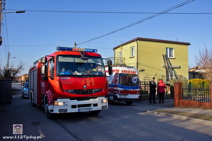 INTERWENCJA SŁUŻB RATUNKOWYCH W JEDNYM Z DOMÓW PRZY UL. BOROWEJ INTERWENCJA SŁUŻB RATUNKOWYCH W JEDNYM Z DOMÓW PRZY UL. BOROWEJ
