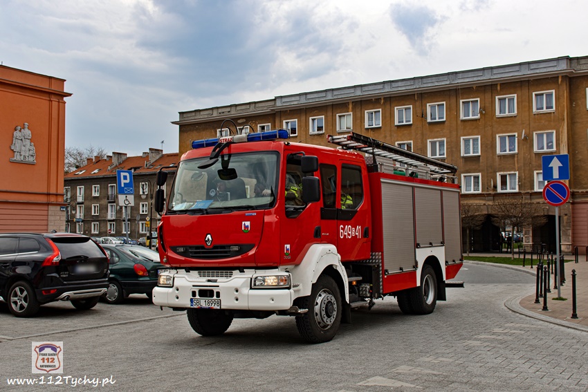 INTERWENCJA STRAŻY POŻARNEJ I POGOTOWIA GAZOWEGO W BUDYNKU WIELORODZINNYM PRZY UL. ARKADOWEJ INTERWENCJA STRAŻY POŻARNEJ I POGOTOWIA GAZOWEGO W BUDYNKU WIELORODZINNYM PRZY UL. ARKADOWEJ