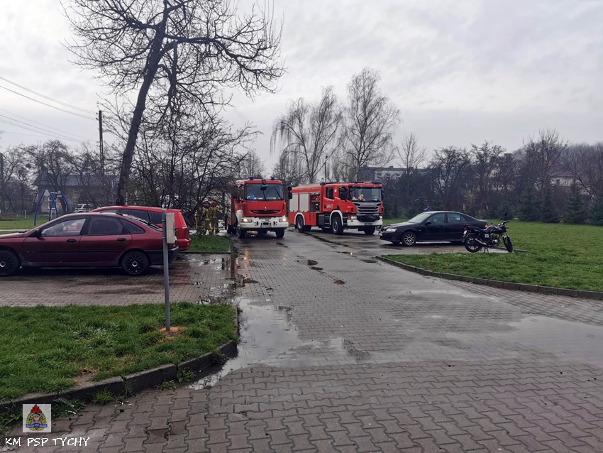 POŻAR PIWNICY W BUDYNKU WIELORODZINNYM PRZY UL. BROWAROWEJ 4 POŻAR PIWNICY W BUDYNKU WIELORODZINNYM PRZY UL. BROWAROWEJ 4