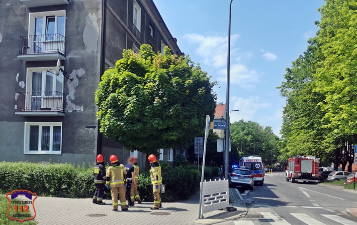 INTERWENCJA SŁUŻB RATUNKOWYCH W BUDYNKU WIELORODZINNYM PRZY UL. CYGANERII INTERWENCJA SŁUŻB RATUNKOWYCH W BUDYNKU WIELORODZINNYM PRZY UL. CYGANERII